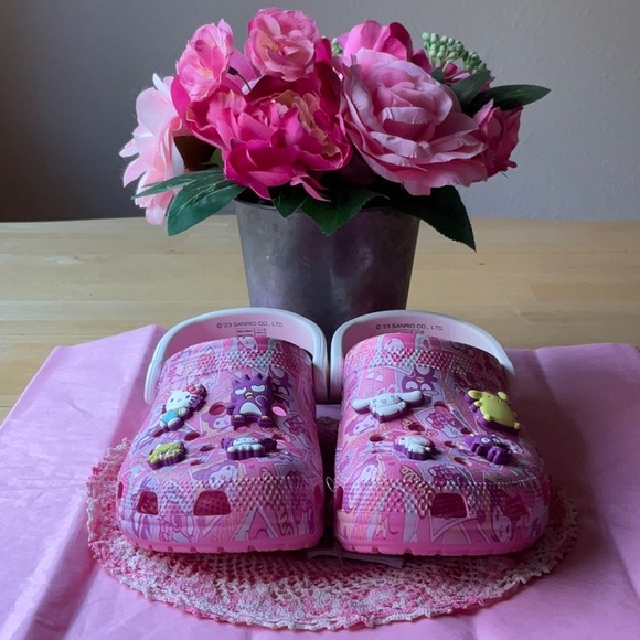 π±ππ± CROCS HELLO KITTY  CLOGS π±ππ± - Picture 4 of 16